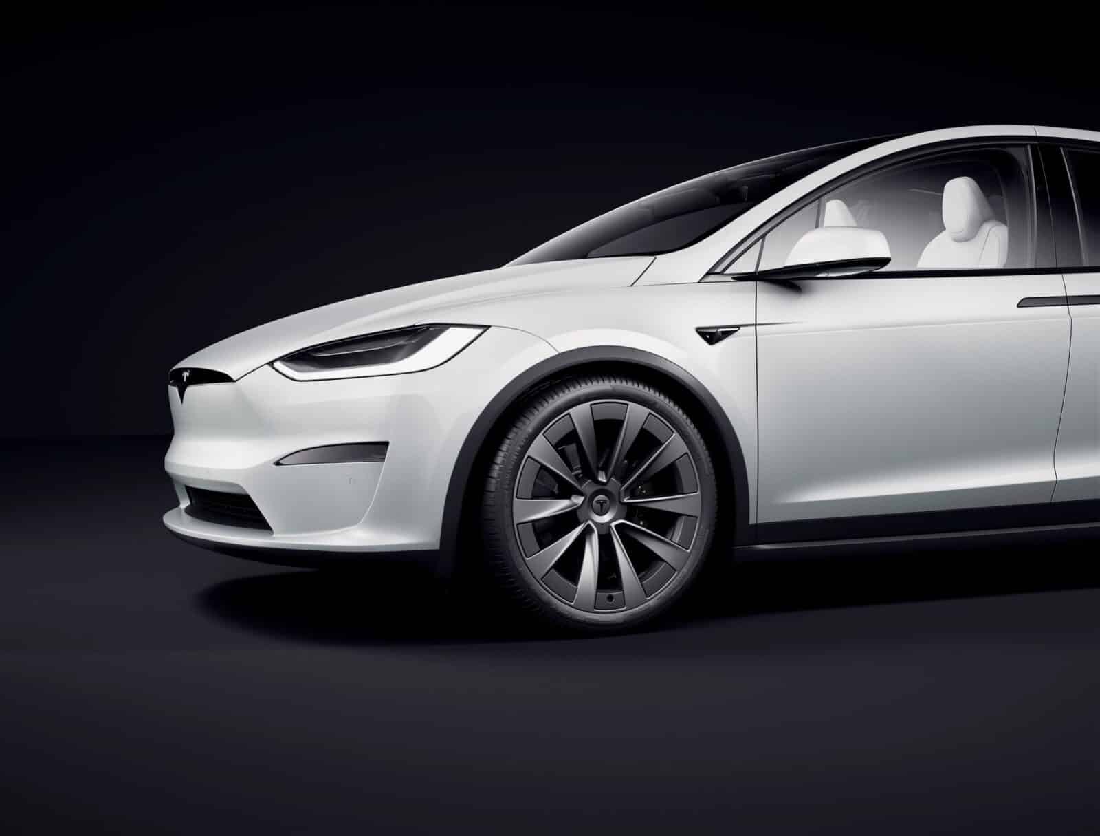 Tesla Recalls Over 9,000 Model X Suvs Due To Faulty Roof Trim