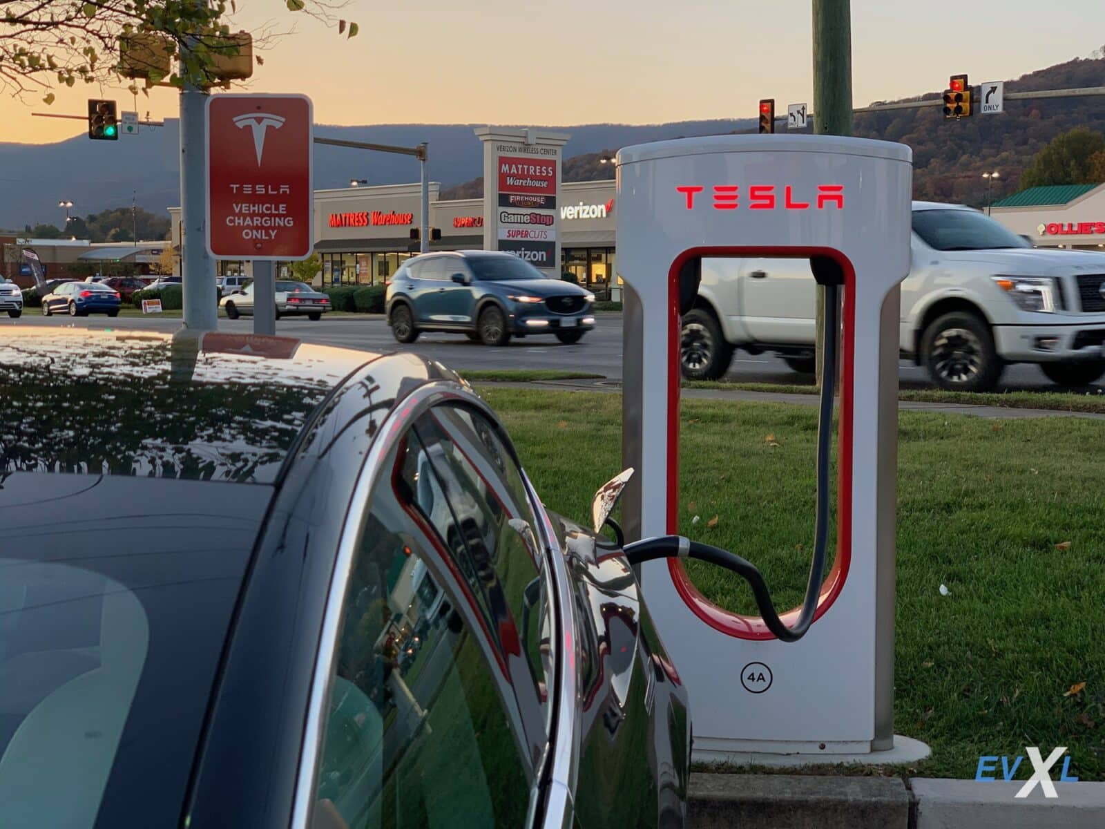 Tesla Frenzy: Stackable Discounts And Freebies Racing Against Sept 30 Ev Tax Cutoff