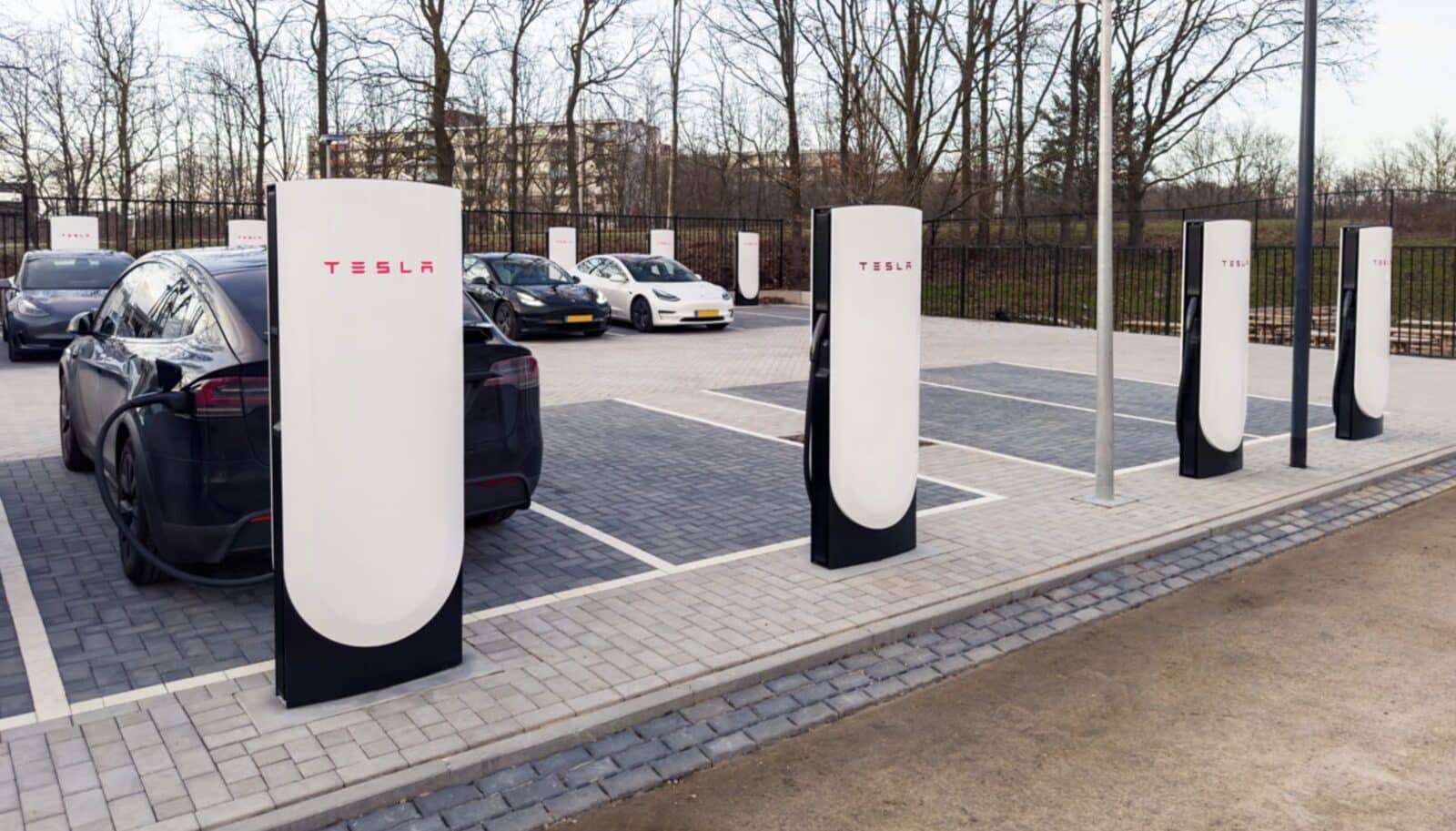 Tesla'S Second V4 Supercharger Station Debuts In The Netherlands