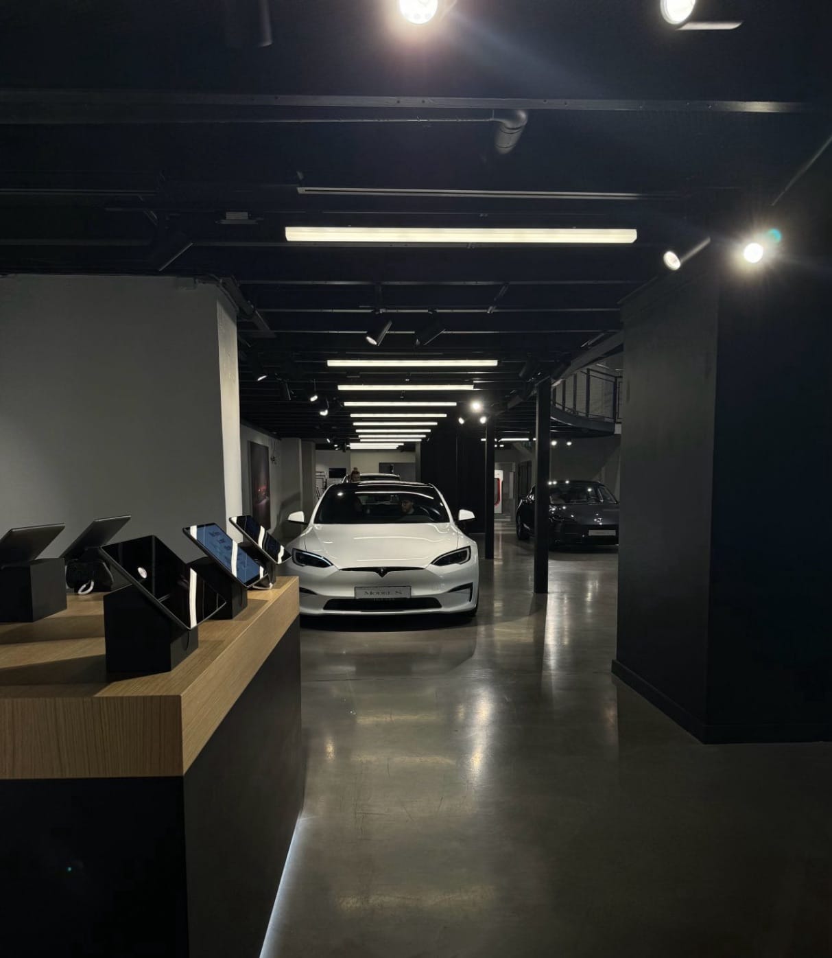 Tesla Opens New Showroom In Sweden