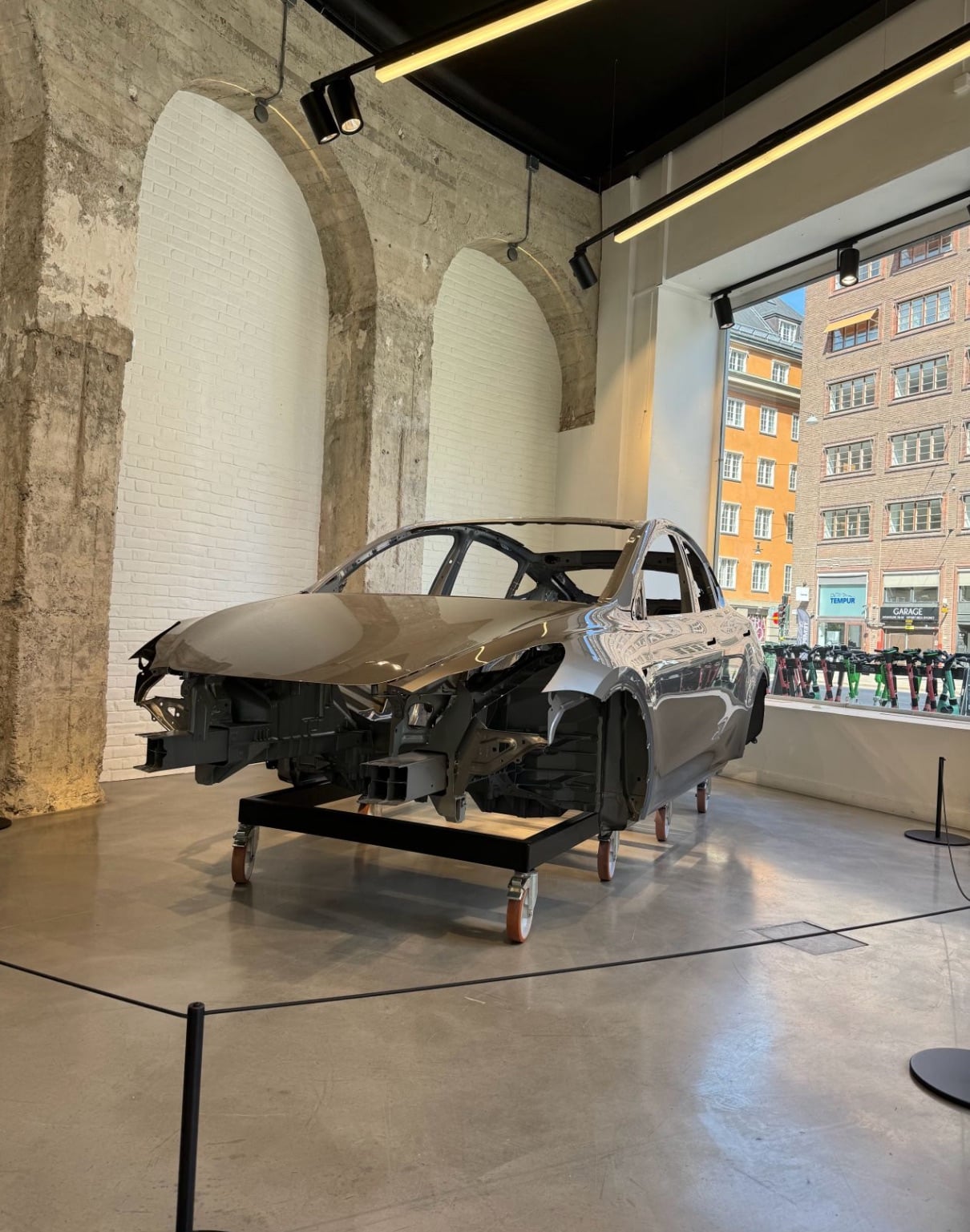 Tesla Opens New Showroom In Sweden