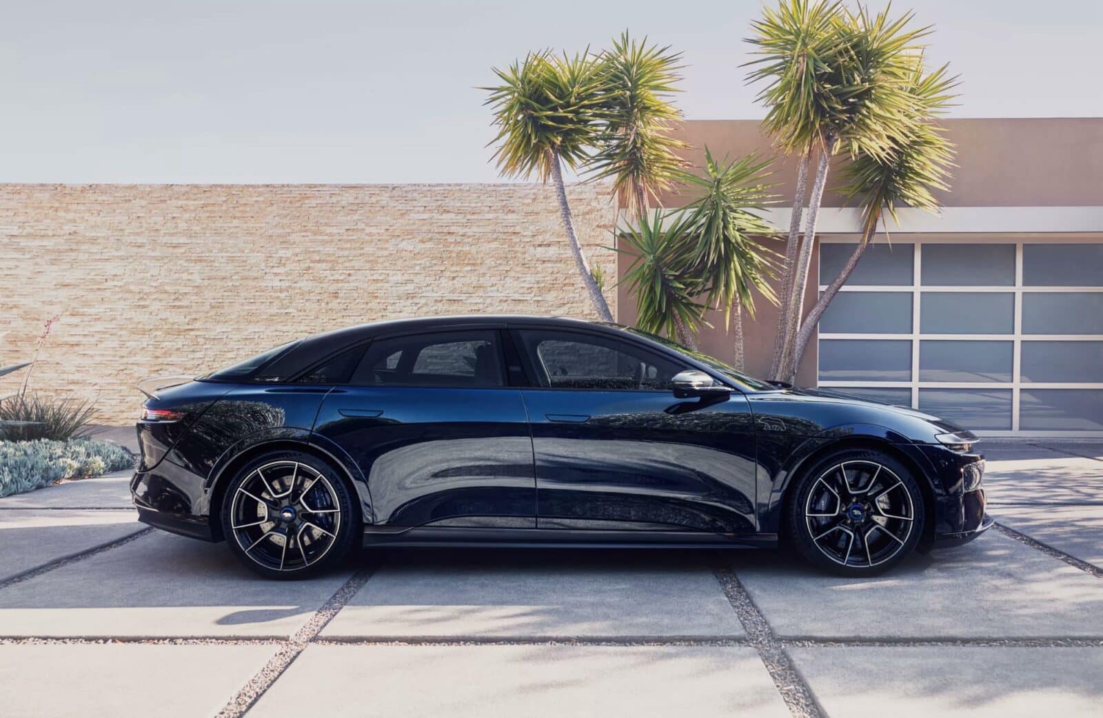Lucid Air Sapphire: The $250K Electric Sedan That Outshines All Others
