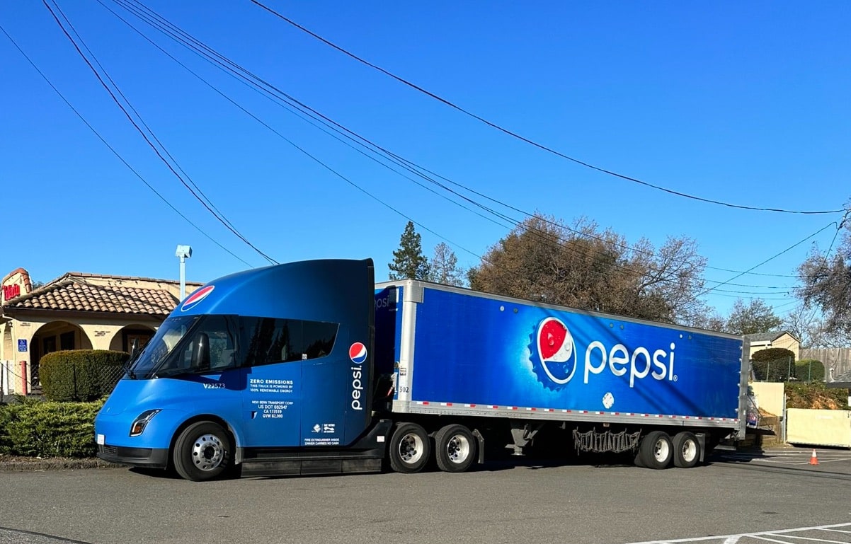 Tech Giants And Logistics Leaders Team Up To Electrify I-10 Trucking Corridor