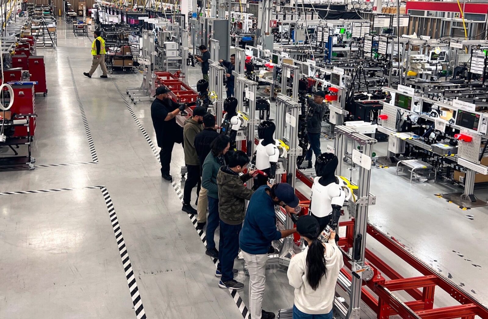 China’s Rare Earth Magnet Ban Threatens Tesla’s Optimus Robot Production