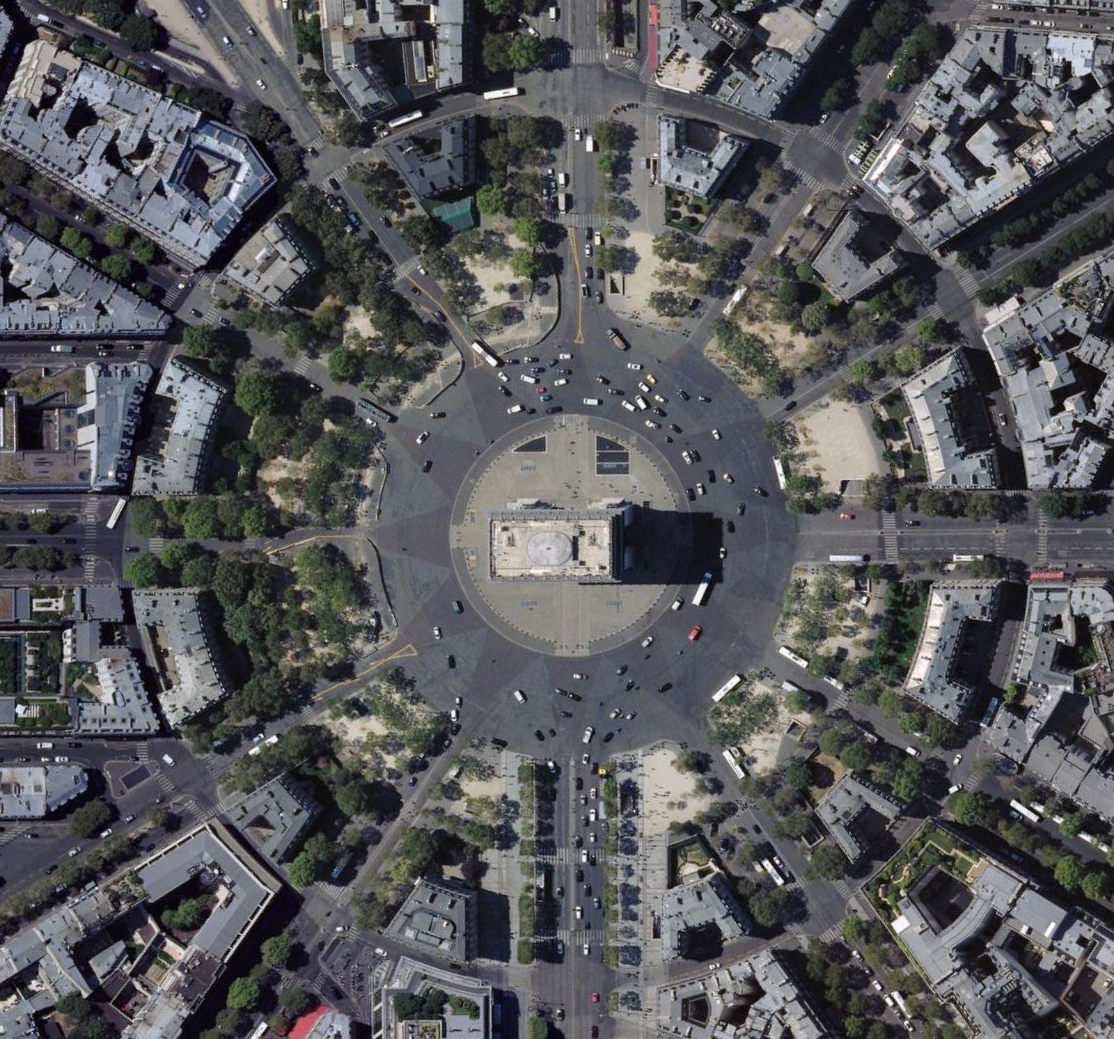 Tesla’s Fsd Conquers Arc De Triomphe Roundabout In Paris With Precision