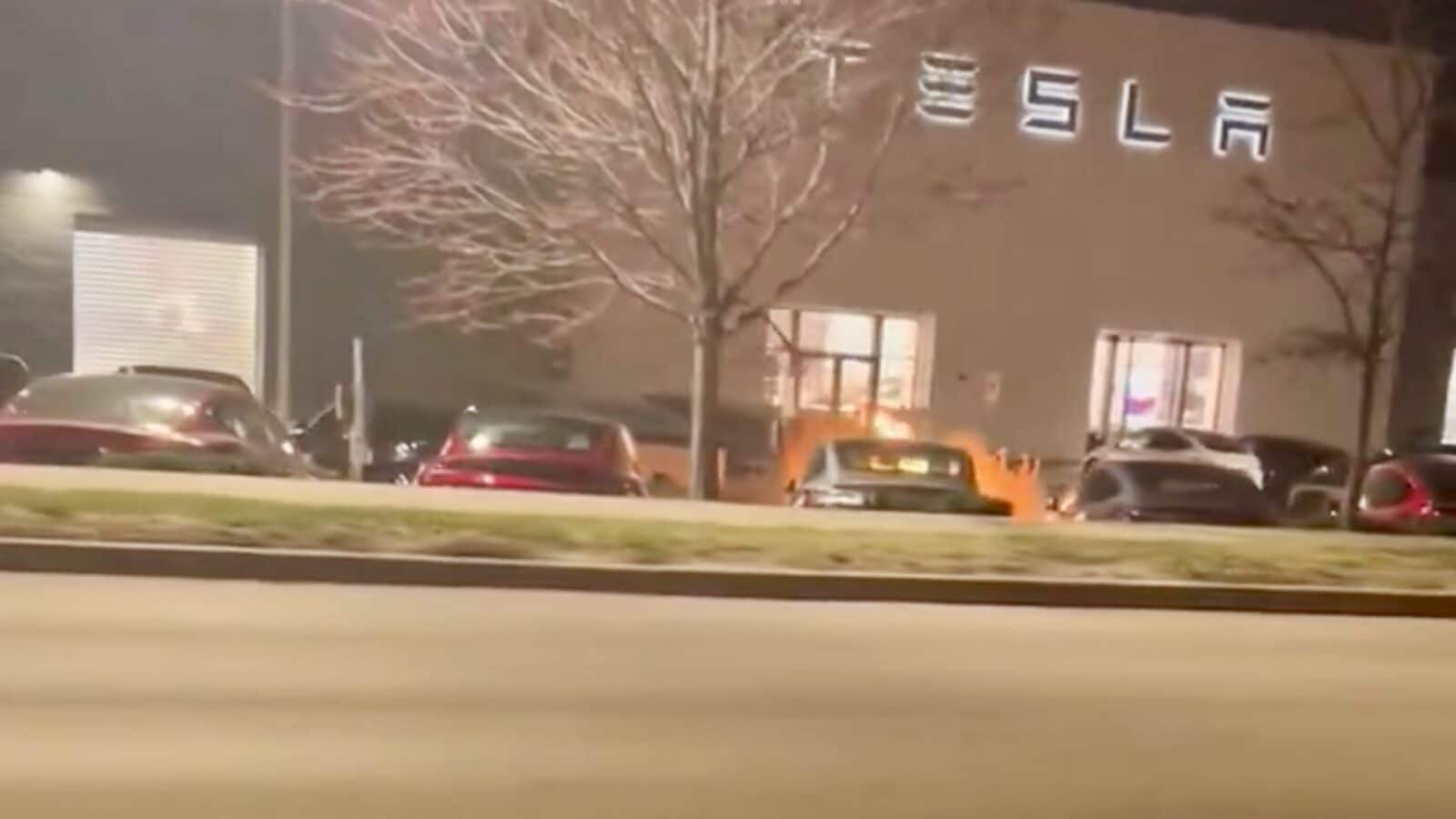 Tesla Cybertruck Arson Suspect Freed To Continue Medical Care: A Missouri Firestorm