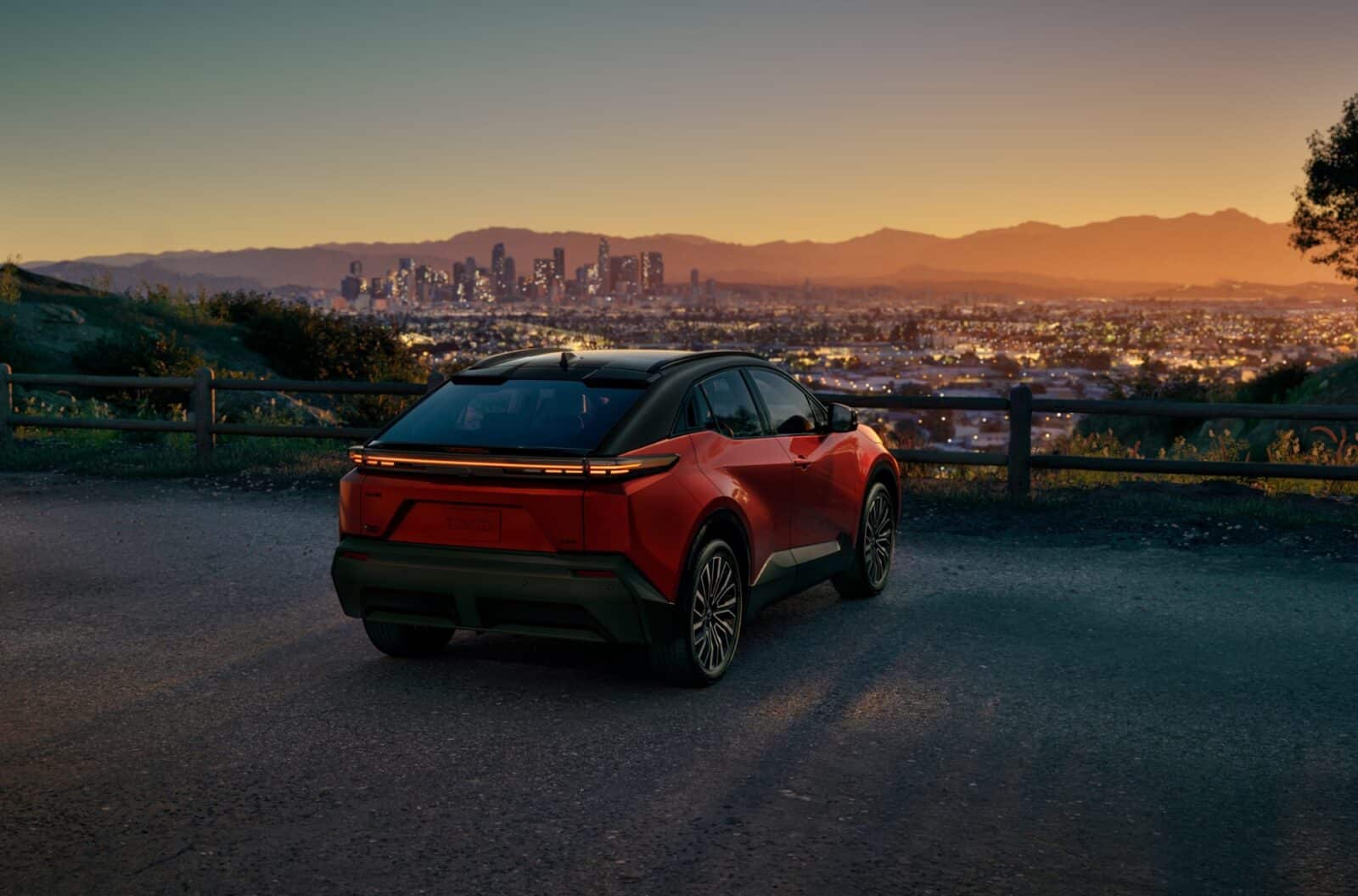 Toyota Unveils 2026 C-Hr Bev With 290-Mile Range For U.s. Market