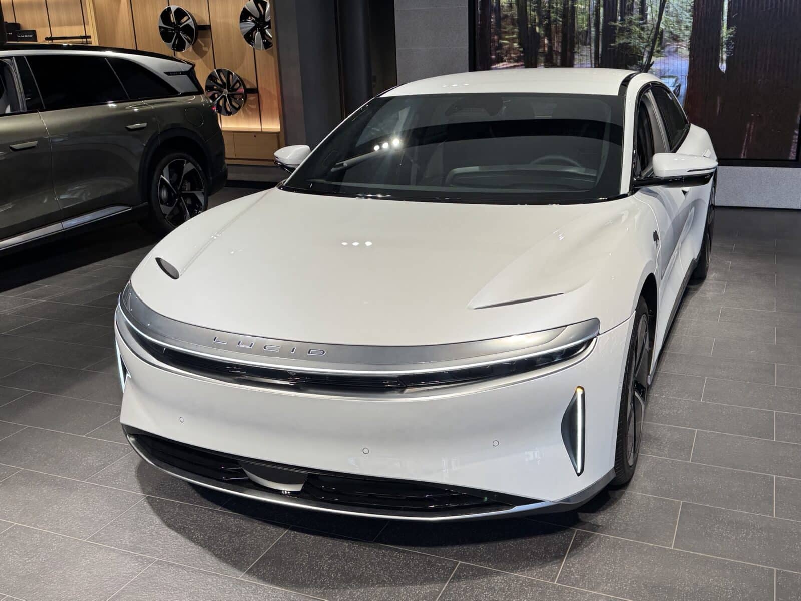 Lucid Air’s Innovator Peter Rawlinson Redefines Ev Efficiency With Smaller Batteries