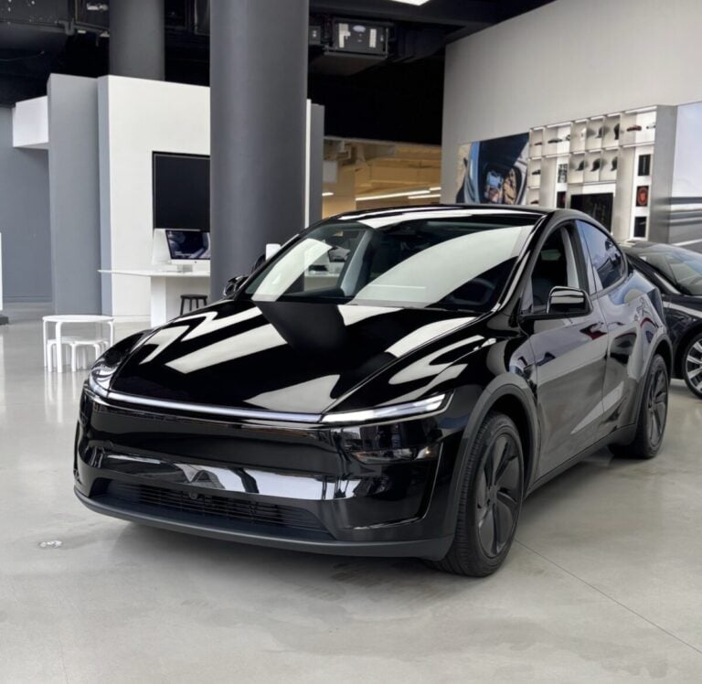 Tesla Eliminates Down Payment On Model Y Leases, Adds Free Upgrades In Aggressive Post-Tax-Credit Push