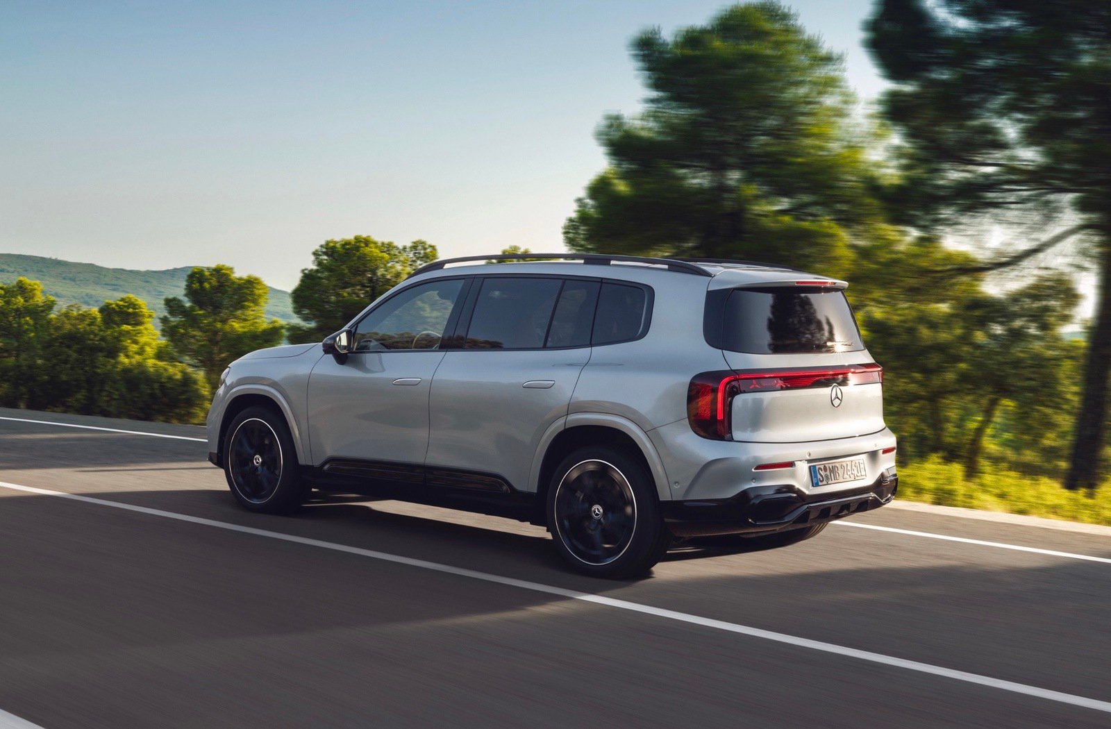 2027 Mercedes-Benz Glb Ev Revealed With 800V Charging, 392-Mile Range