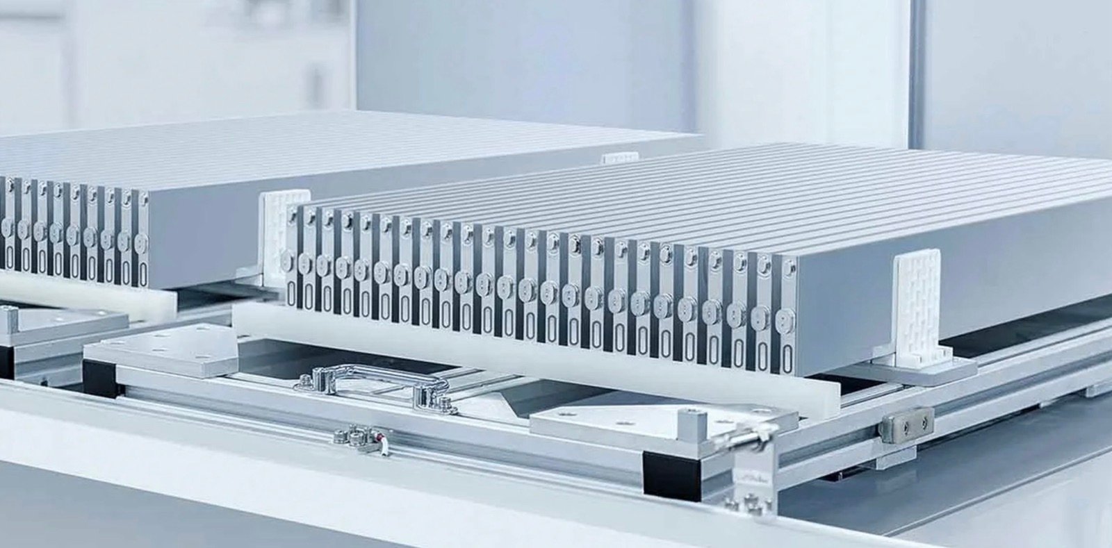 China'S 'No Fire' Battery Mandate Validates Byd, Challenges Tesla 2 China'S 'No Fire' Battery Mandate Validates Byd, Challenges Tesla