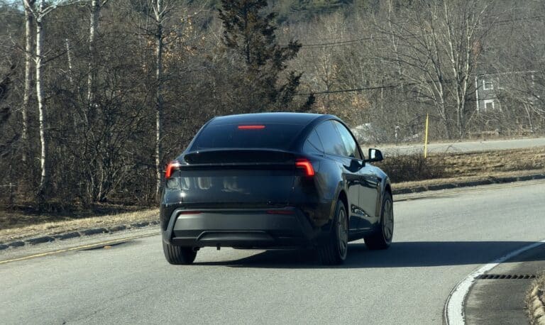 First Tesla Model Y Standard Spotted In The Wild: Here'S What Budget Buyers Are Actually Getting