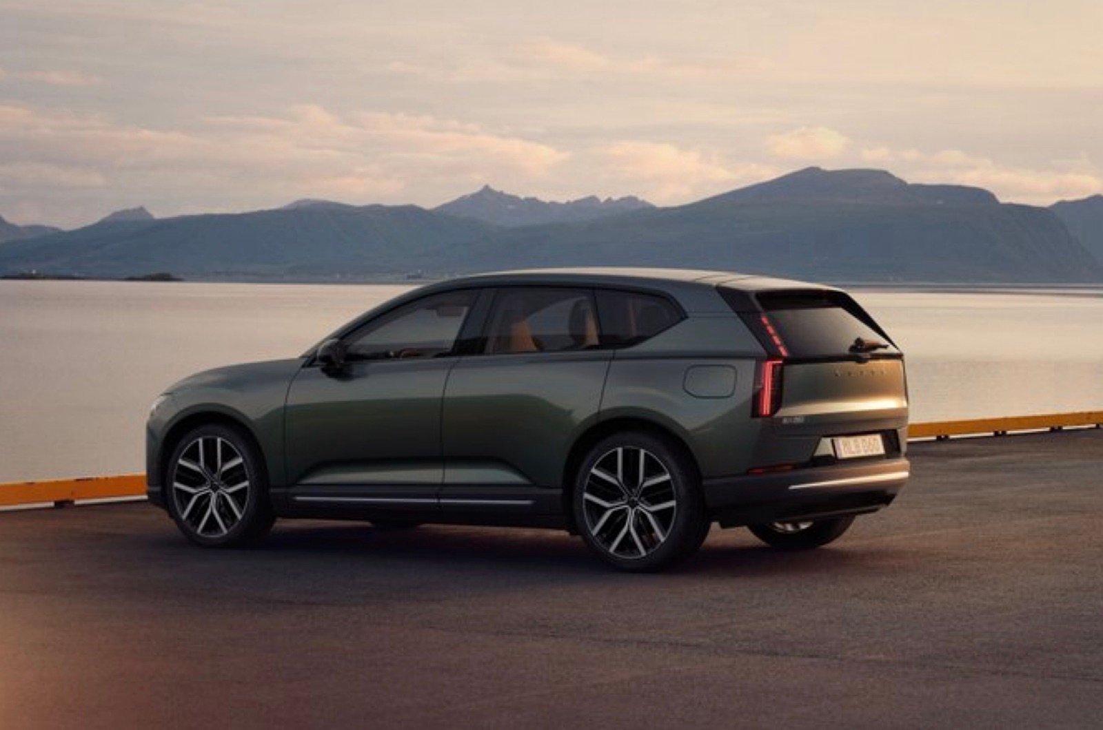 Volvo Ex60 Vs. Bmw And Mercedes: The 400-Mile Swedish Suv That Finally Makes Range Anxiety Obsolete