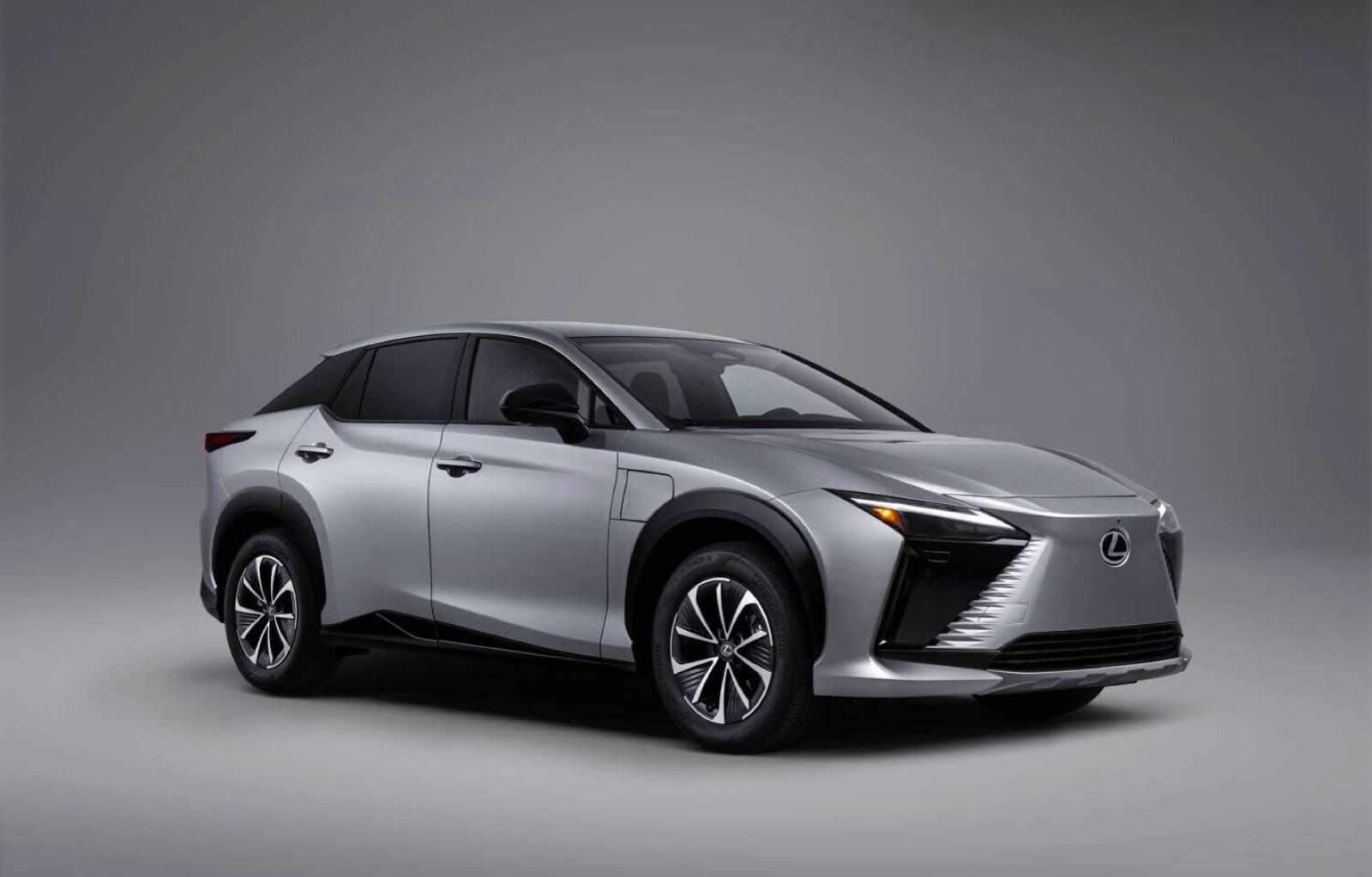 Lexus Rz 450E April Lease Approaches The 1% Rule — But Check The Fine Print First 1 Lexus Rz 450E April Lease Approaches The 1% Rule